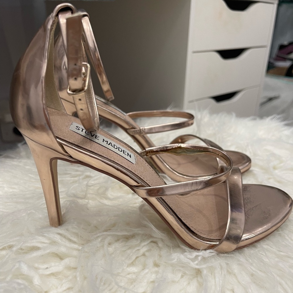 Strappy Rose gold sandal from Steve Madden